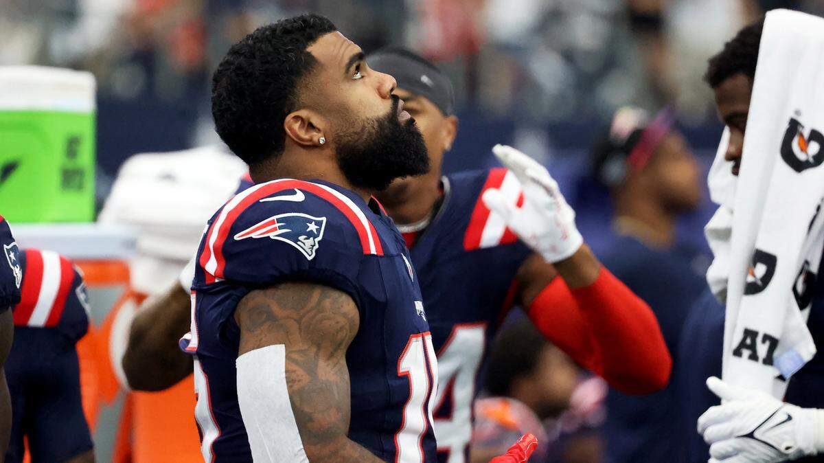 New England Patriots running back Ezekiel Elliott watches a tribute video of his time with the Cowboys before the beginning of the game at AT&T Stadium on Sunday, October 1, 2023, in Arlington. This was Elliott’s first time competing against the Cowboys since being traded.