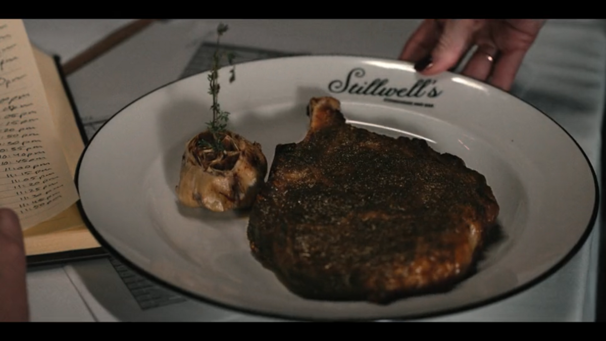 Hotel Swexan and Stillwell’s in Dallas appears in “Dutton Ranch” season 1, episode 3.