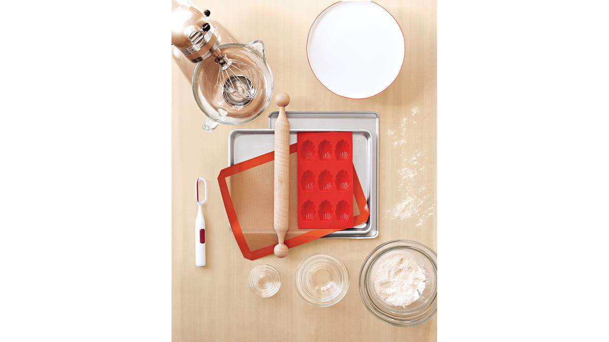 Having bright, stylish tools makes baking — and just about any task — more fun. It helps if couples agree on the "look" they want before shopping for their gift registry.