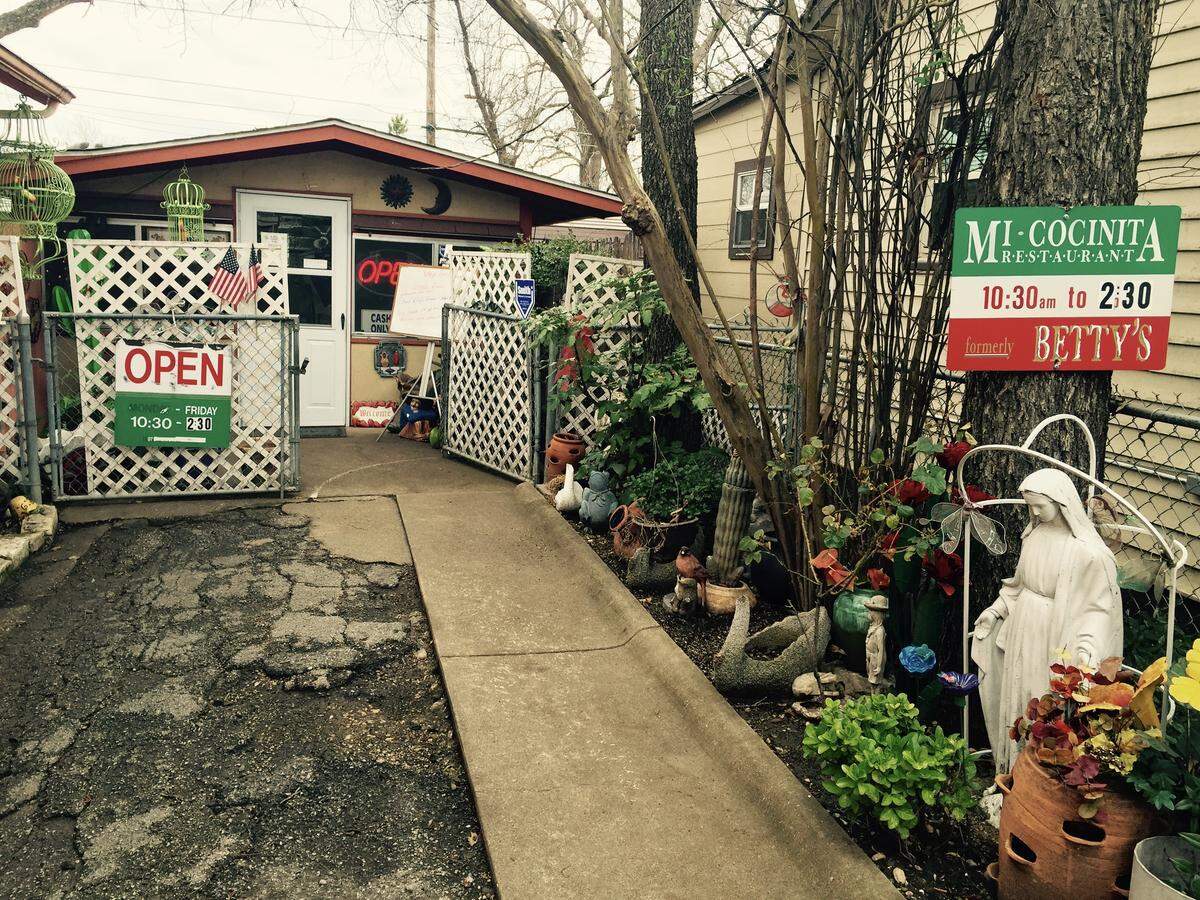 Mi Cocinita operated in a comverted residential garage at 3509 1/2 Bryan Ave,