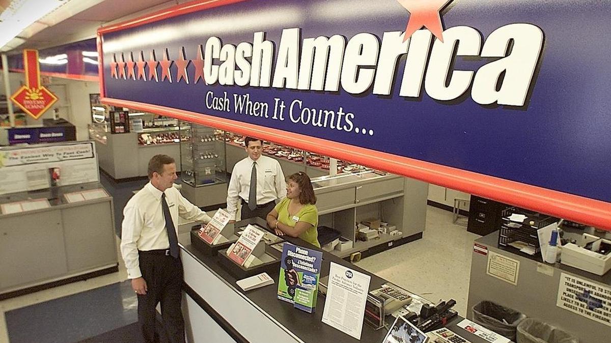 Cash America said its same-store retail sales increased by 4 percent in the fourth quarter.