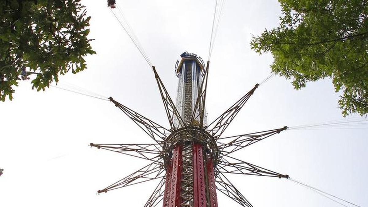 
The Texas Skyscreamer at Six Flags Over Texas in Arlington. 
