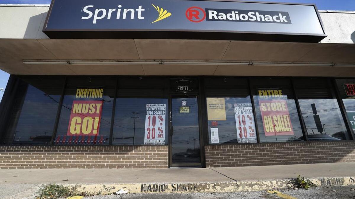 One of the remaining RadioShack stores in Fort Worth is located on East Belknap Street.