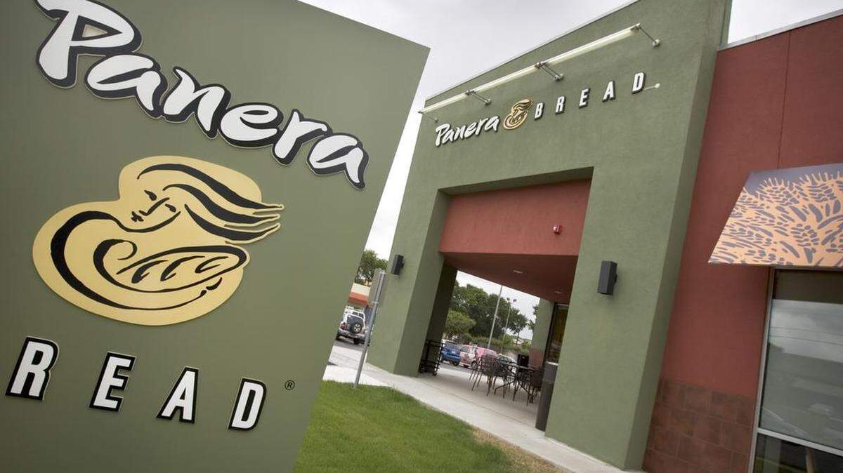 Panera Bread offers contactless delivery, perfect for anyone who’s distancing.