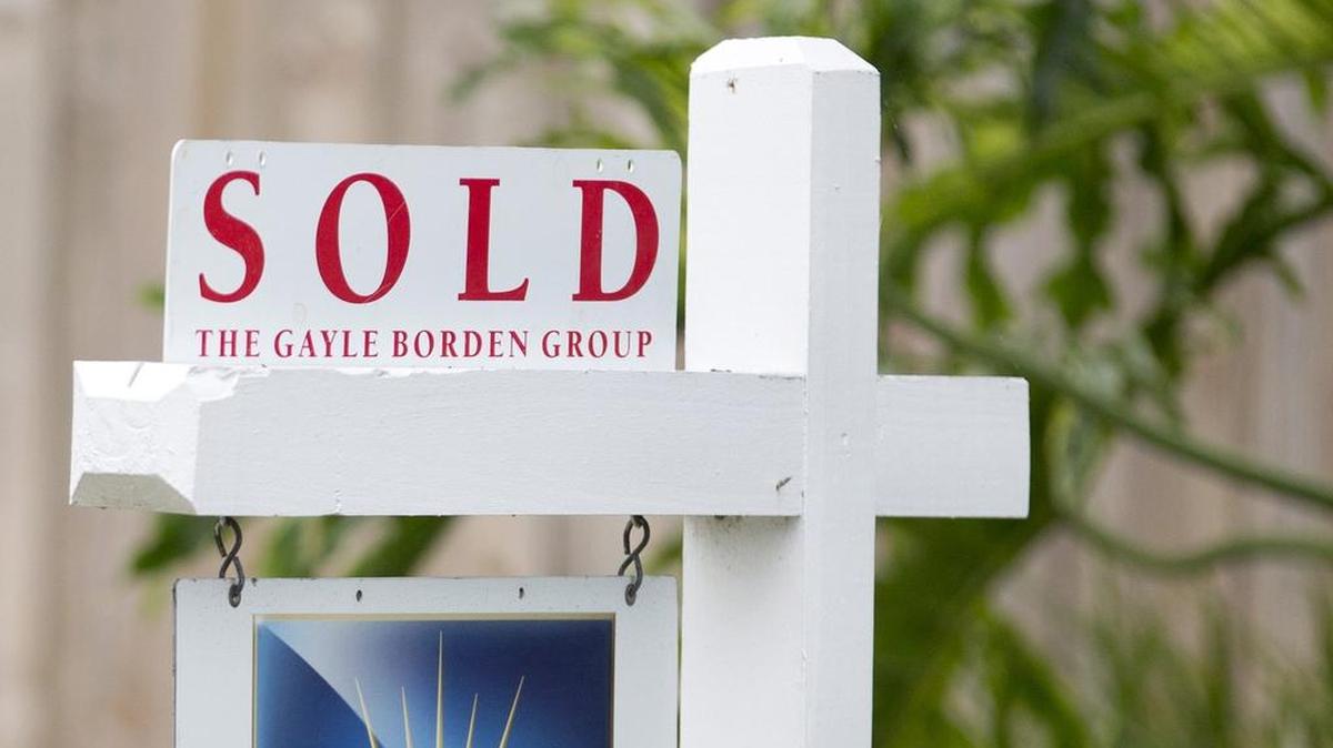 U.S. home prices rose in September from a year earlier at the fastest pace in 13 months.
