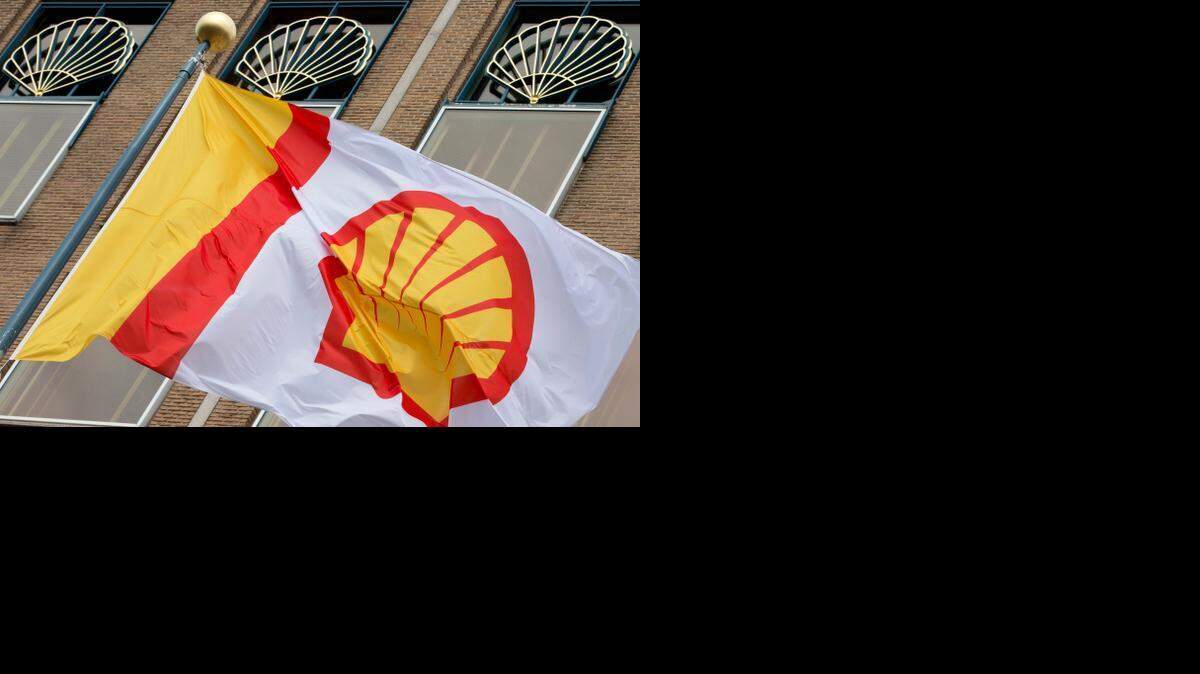 
Royal Dutch Shell said Wednesday it has agreed to buy gas producer BG Group for $69.7 billion U.S. dollars in a cash and stock takeover.



