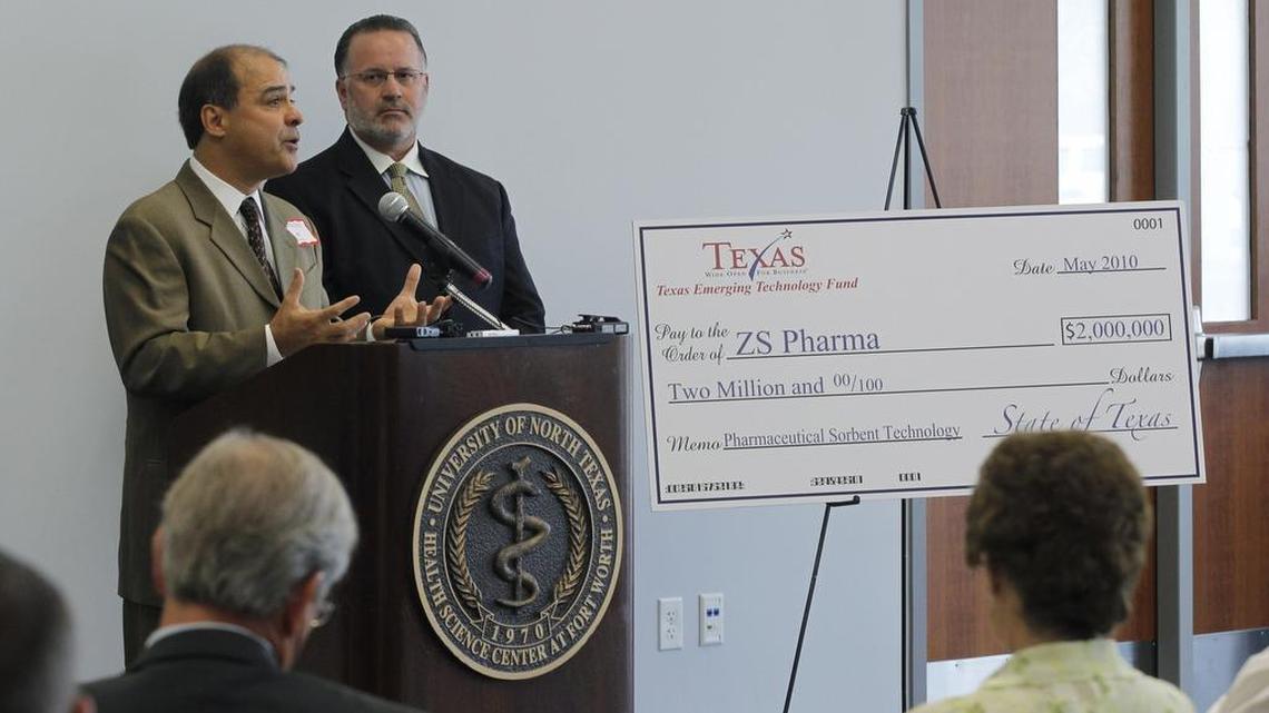 ZS Pharma Al Guillem, chief executive of ZS Pharma, with Bill Sproull, chairman of the Texas Emerging Technology Fund state committee, when ZS Pharma received a grant from the Texas Emerging Technology Fund in Fort Worth in 2010.