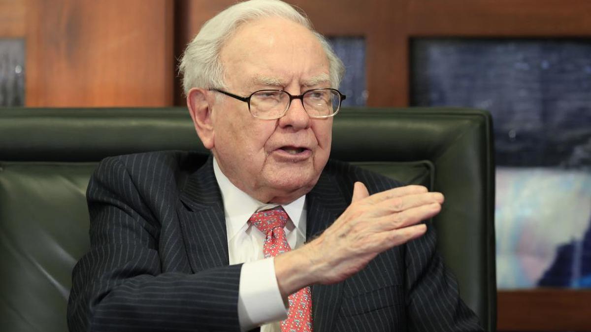 Warren Buffett’s Berkshire Hathaway announced a deal to acquire the Dallas-based utility Oncor Electric Delivery.