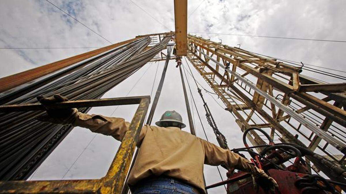 
There will be fewer rigs operating in 2015, like this one photographed south of Odessa in September. 
