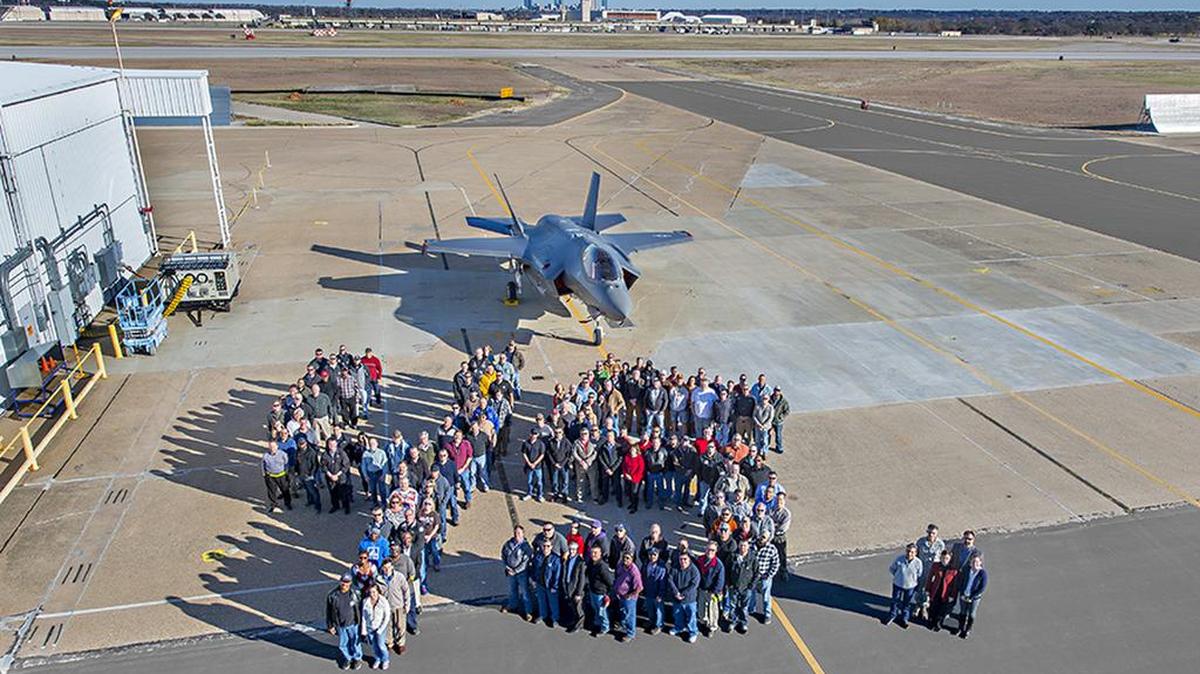 Members of the Lockheed Martin F-35 team form the number 45 in honor of the 45th delivery of an F-35 Lightning II in 2015 meeting the program’s production goal.