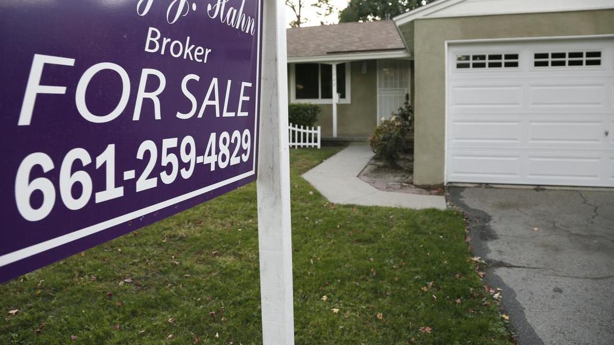 The National Association of Realtors said Wednesday that its seasonally adjusted pending home sales index fell 0.9 percent to 106.9 last month. It was the lowest reading in 10 months.