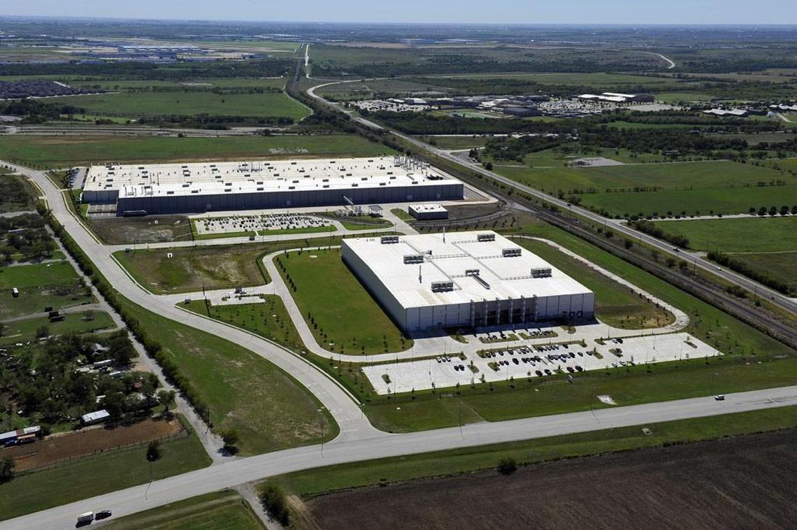 An aerial photo of the GE Manufacturing Solutions complex in north Fort Worth.