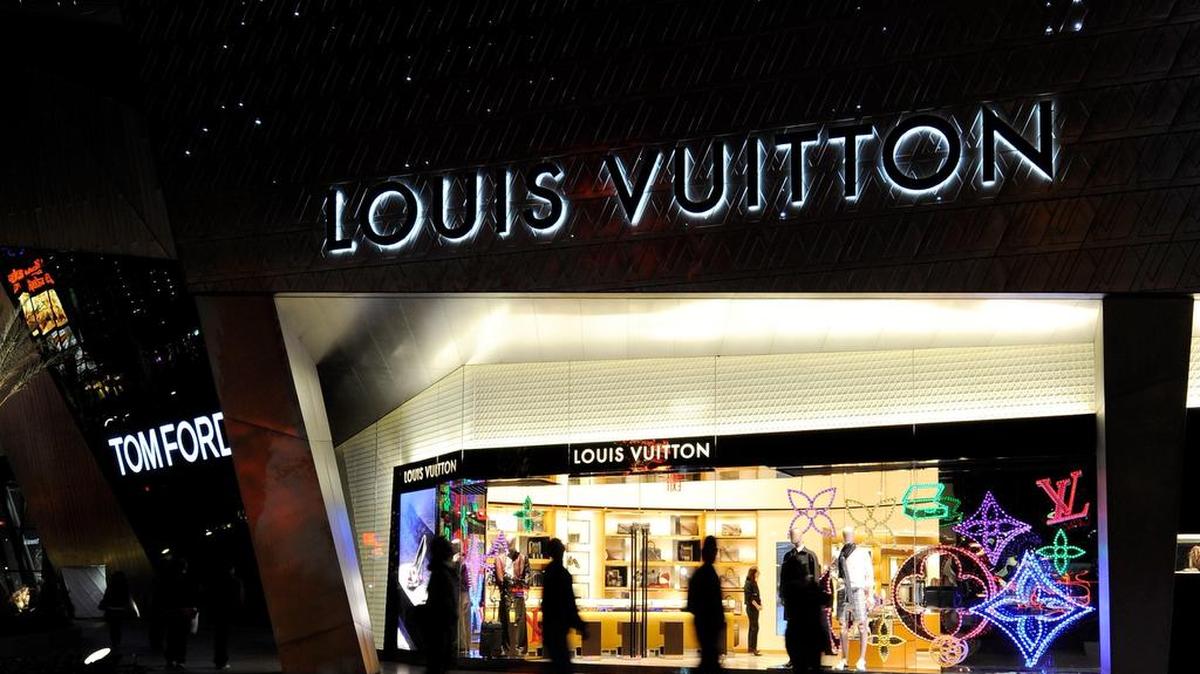 A view of a Louis Vuitton store in Las Vegas in 2009. Louis Vuitton is scheduled to open its third U.S. workshop south of Fort Worth in 2019.