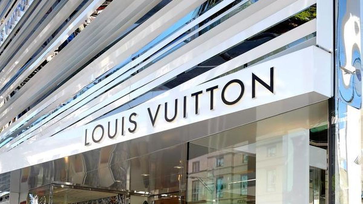 Louis Vuitton will open a store in The Shops at Clearfork across from the Neiman Marcus store. This is their store on Rodeo Drive in Beverly Hills.