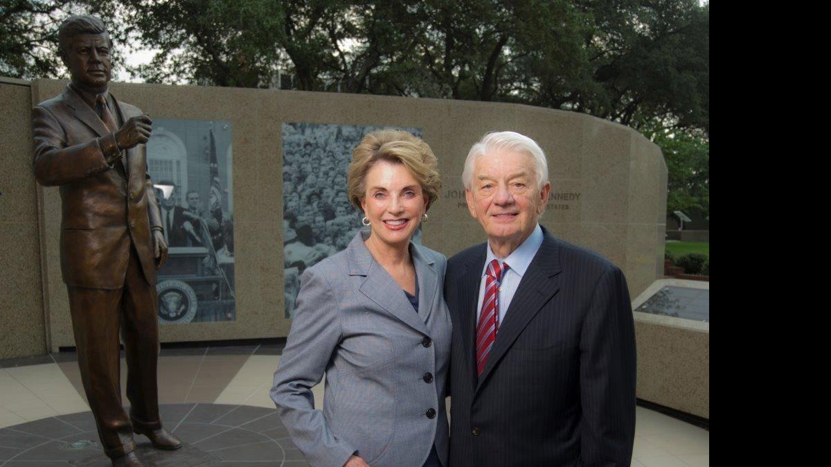 
Shirlee and Taylor Gandy recently sold a building across from the Fort Worth Convention Center.
