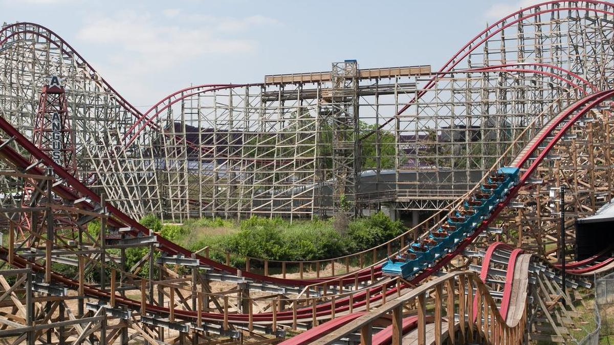 Six Flags plans to bring a theme park with roller coasters to Dubai.