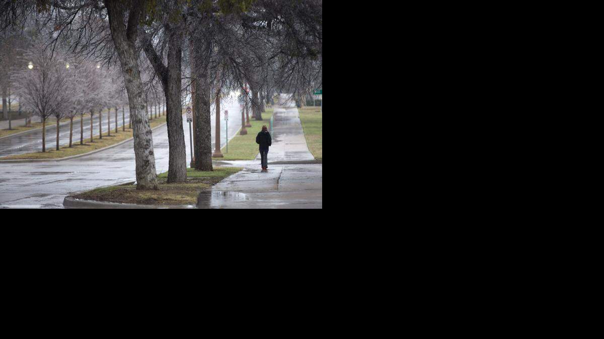 
Freezing rain greeted 2015 on Thursday, but a late-night thunderstorm on Friday dumped .35 of an inch of rain at Dallas/Fort Worth Airport.
