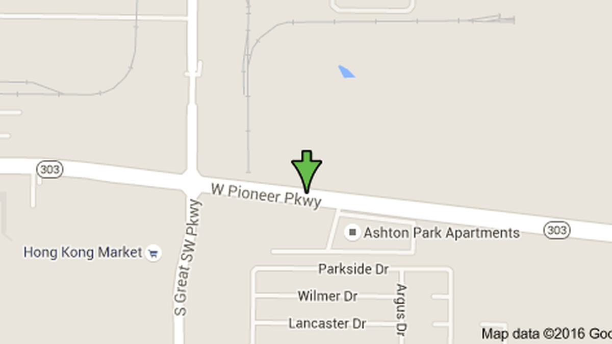 An Arlington motorcyclist was killed Friday evening in a Grand Prairie wreck.