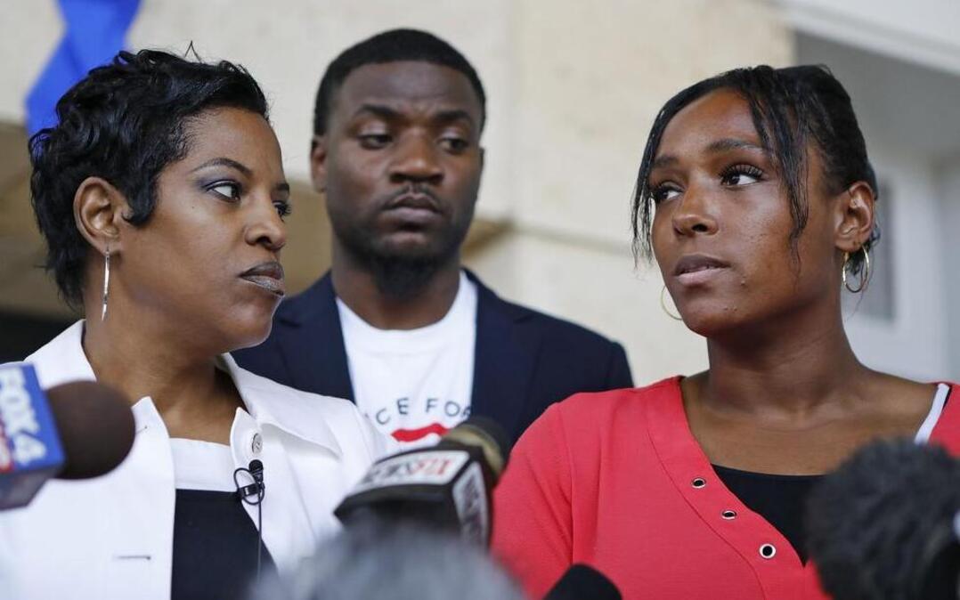 From left, attorney Kim Cole, Dominique Alexander with the Next Generation Action Network, and Latasha Nelson, who alleged that police pressured her to surrender video of her sons’ arrests, met with police Chief Will Johnson on Friday at the Arlington Police Station.