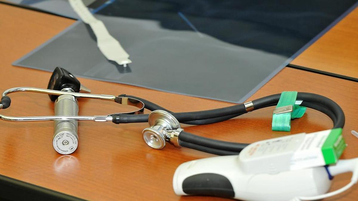 A new women’s health center opened Wednesday in Arlington. The center will serve both insured and uninsured patients.