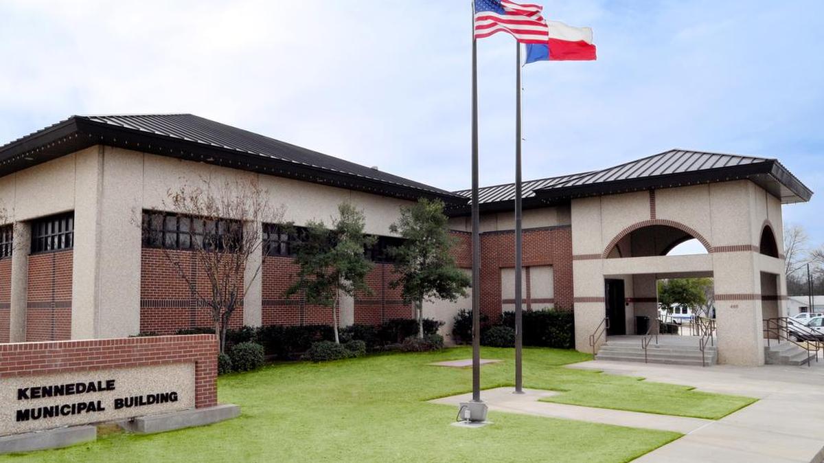 Julie Jacobson, Kennedale council member, resigned after informing officials she is moving from the city.