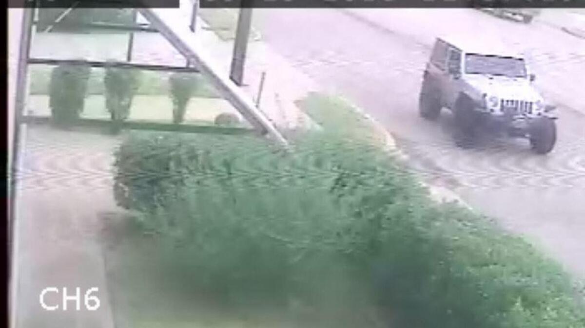 
Dalworthington police are looking for the man who was driving this Jeep Wrangler on Tuesday, Sept. 29, 2015.

