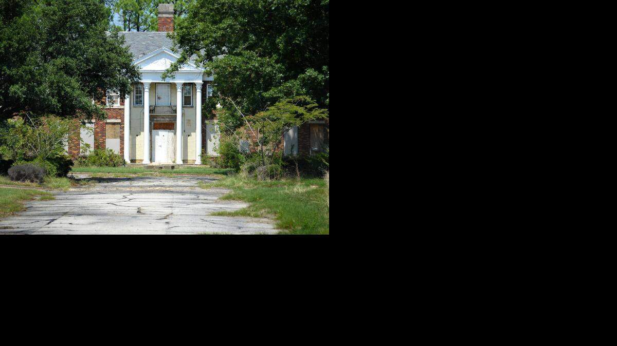 
The 89-year-old Eastern Star Home, south of AT&T Stadium, was razed in 2013. 
