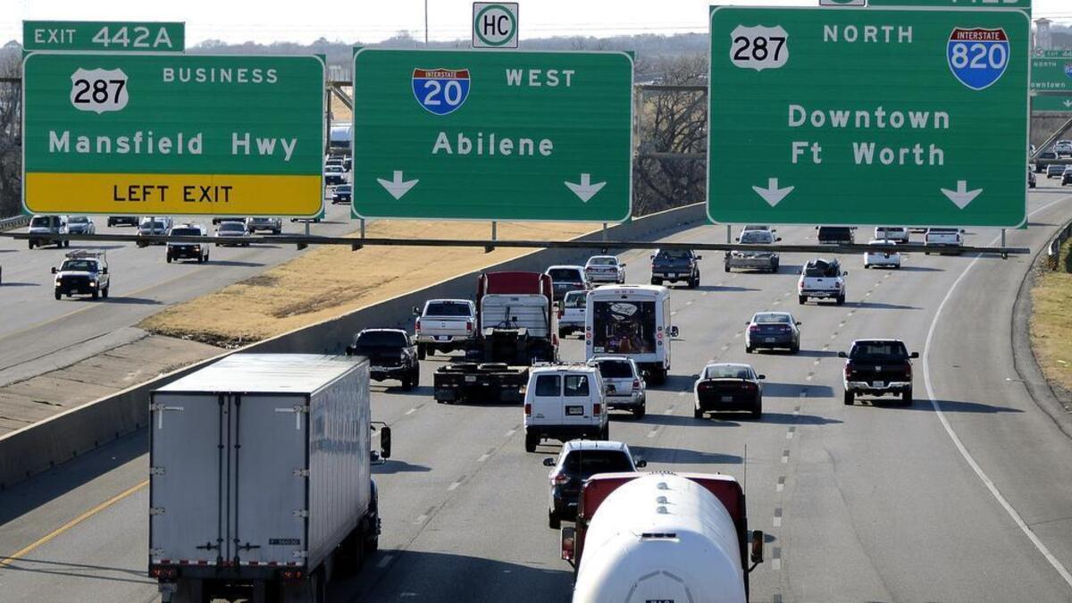 Westbound traffic on I-20 approaches the U.S. 287 and 820 interchange in Arlington.