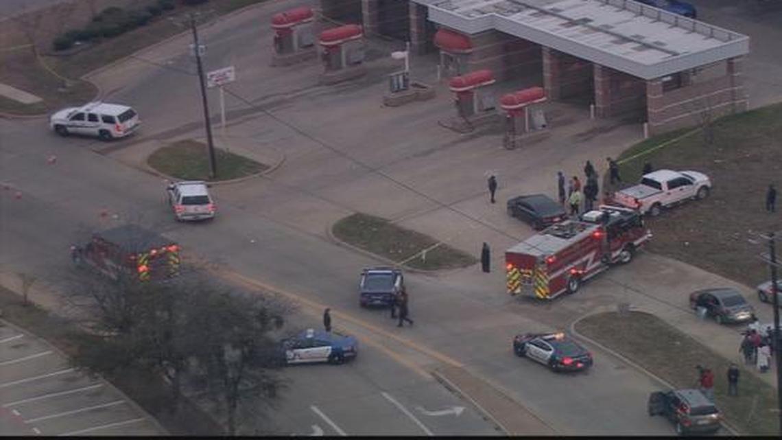 
Kennedale police investigate the fatal shooting on Monday of man in front of a car wash on Treepoint Drive. Witnesses reported the shooting about 4 p.m. Monday Jan. 12, 2015
