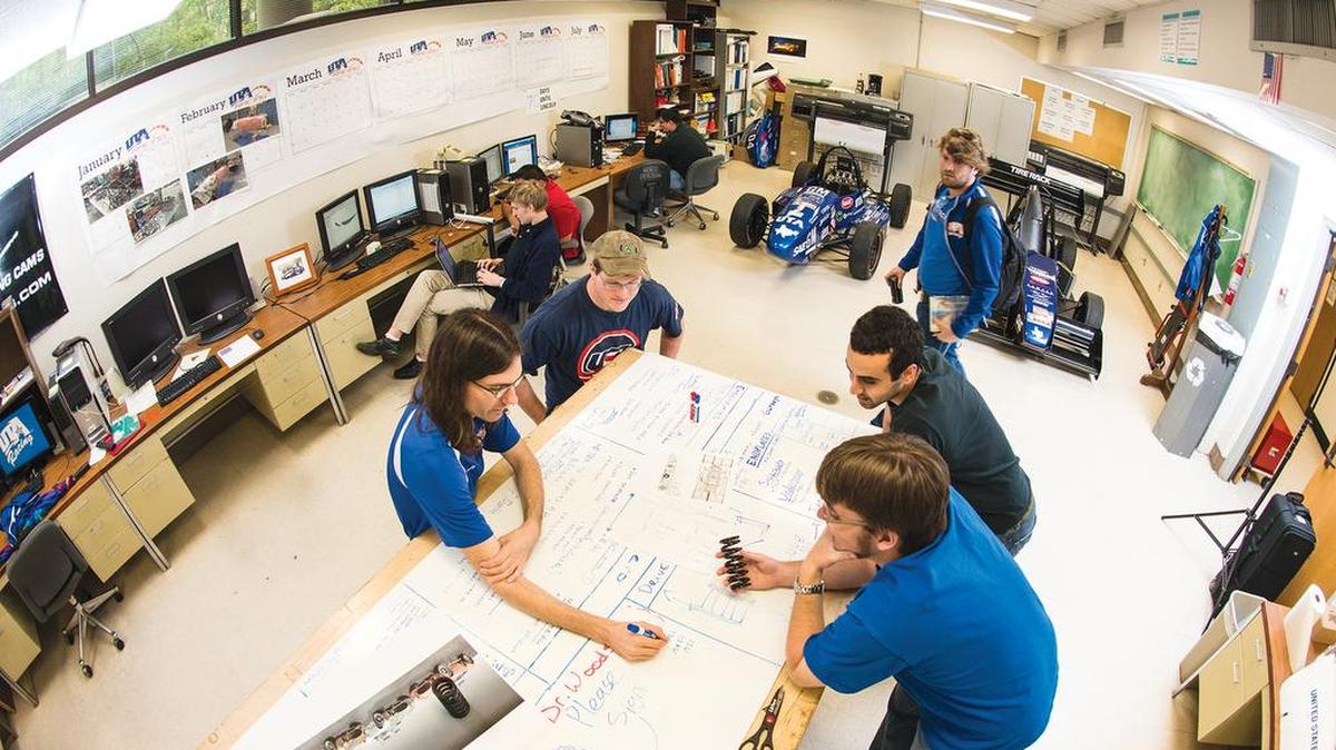 U.S. News & World Report has ranked more than 20 graduate programs at UTA among the nation’s best in the magazine’s 2017 edition of “Best Graduate Schools,” released this month.