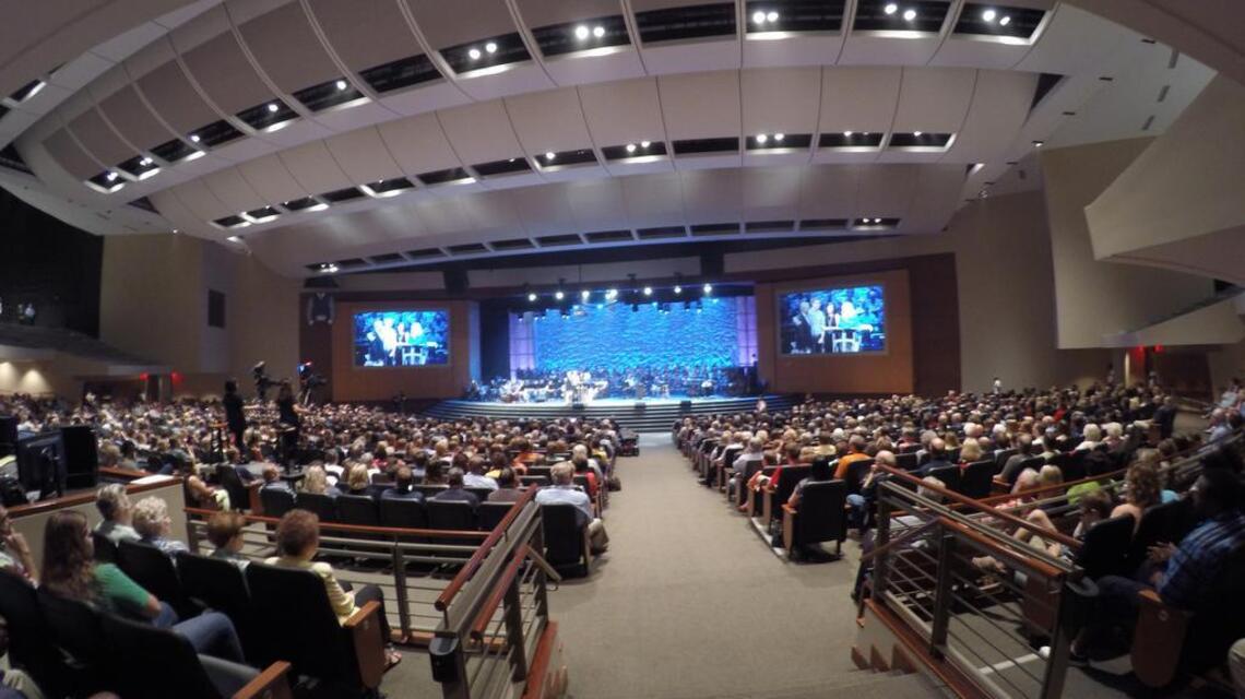 Longtime pastor hands over reins at Fielder Church