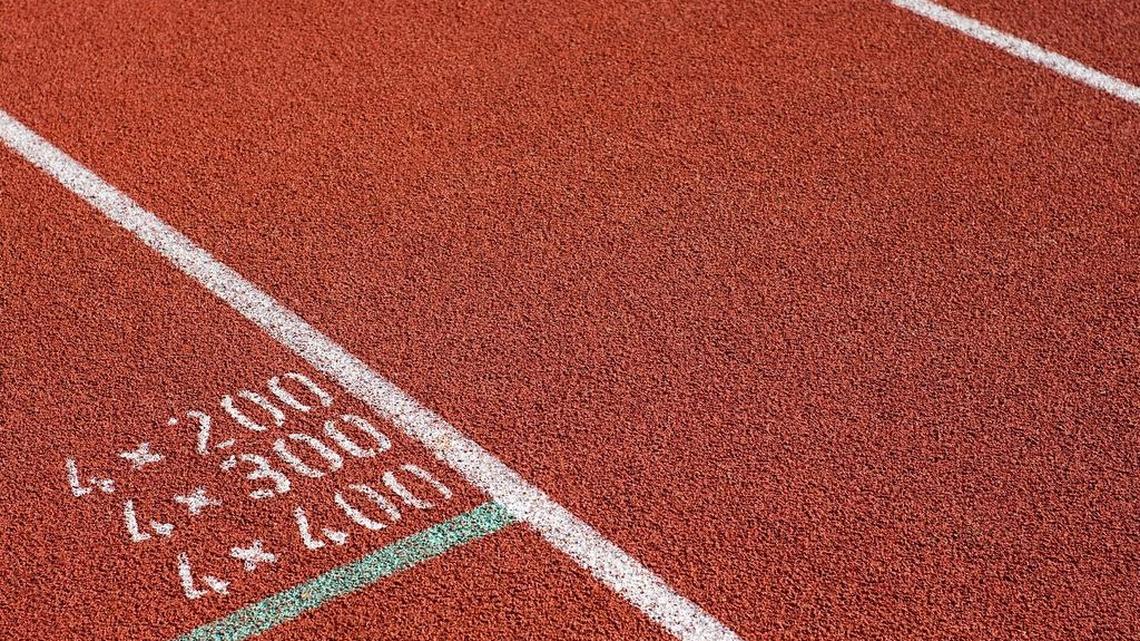 Arlington sophomore shot putter climbing state rankings