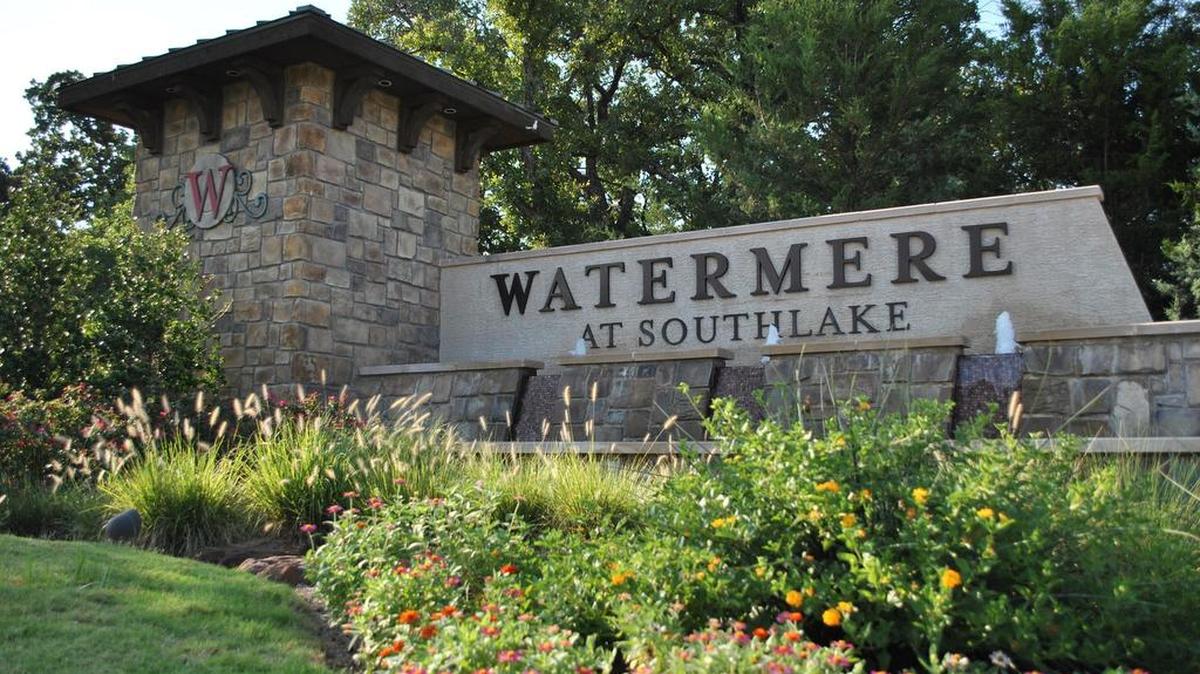 The Southlake Library will host a book review discussion at Watermere Oct. 21.