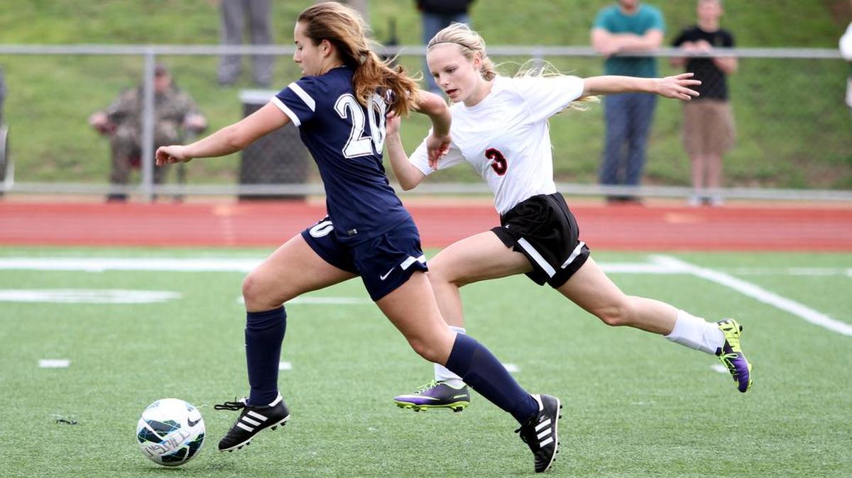 Bell’s Erin Keohane, left, and Trinity’s Kaycee West are both returning starters from last season’s squads.