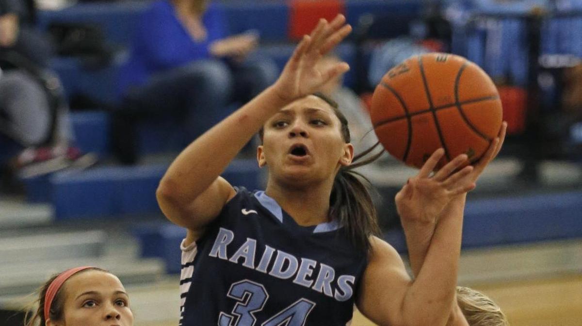 Bell senior Lexi Gordon will be moving on to the University of Connecticut next basketball season.
