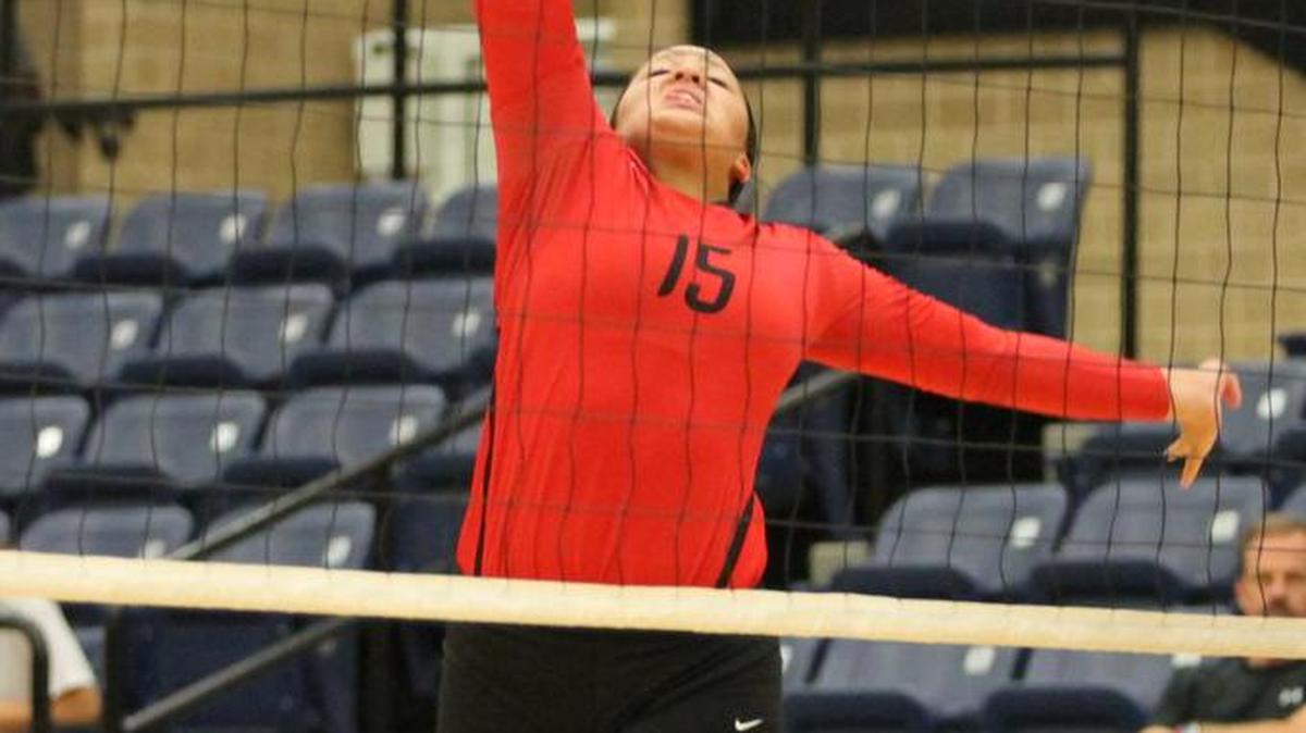 
Senior OH Zoe Howard has been a major part of the Lady Trojans’ offense lately.
