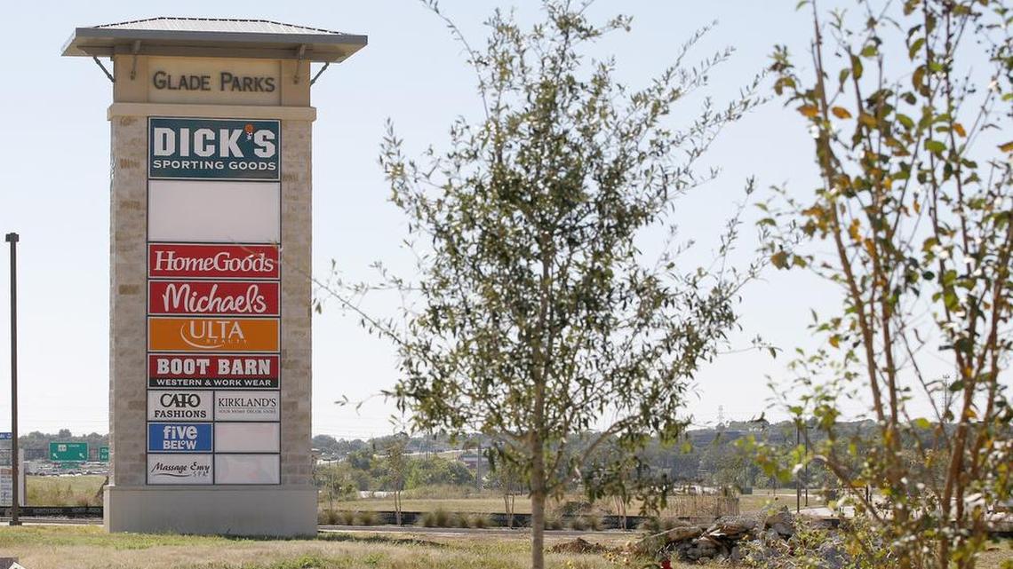 Another restaurant is coming to Glade Parks in Euless.