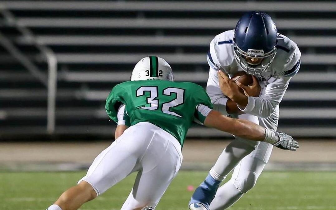Carroll LB Ryan Thompson (32) is still out of action for the Dragons.