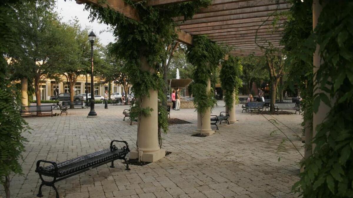 A kinetic art installation may be placed in the Frank Edgar Cornish IV Park in Southlake.