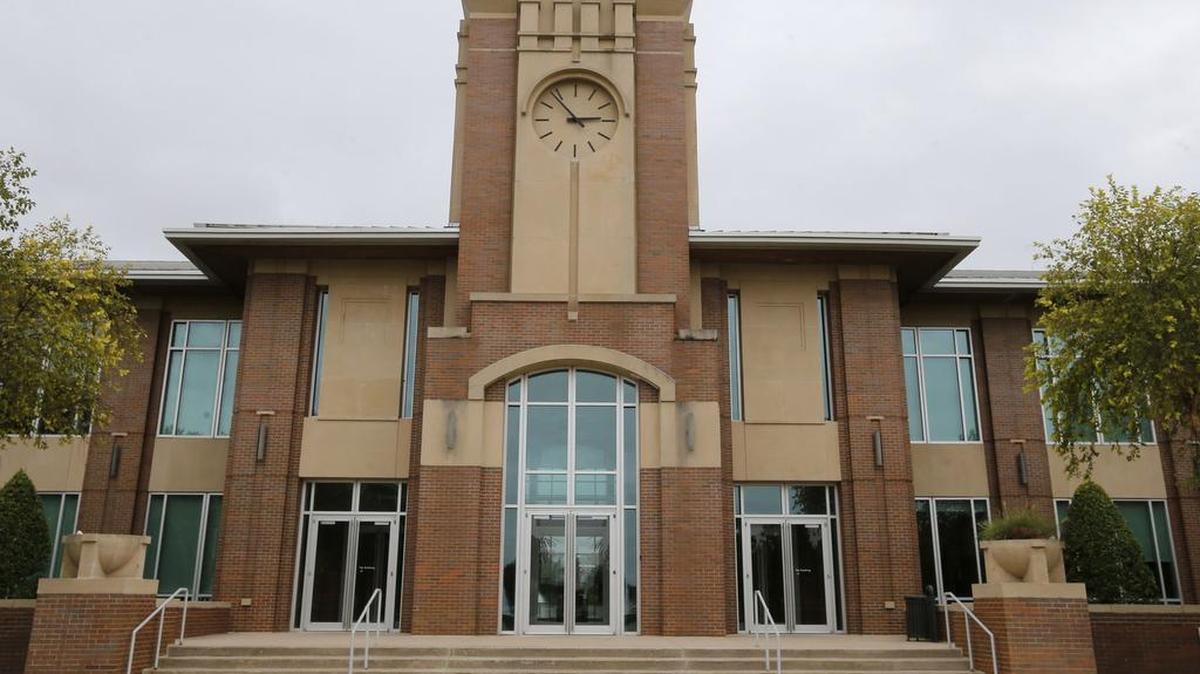 Hundreds of voters mistakenly went to Keller Town Hall, which is not a polling place, on Tuesday.
