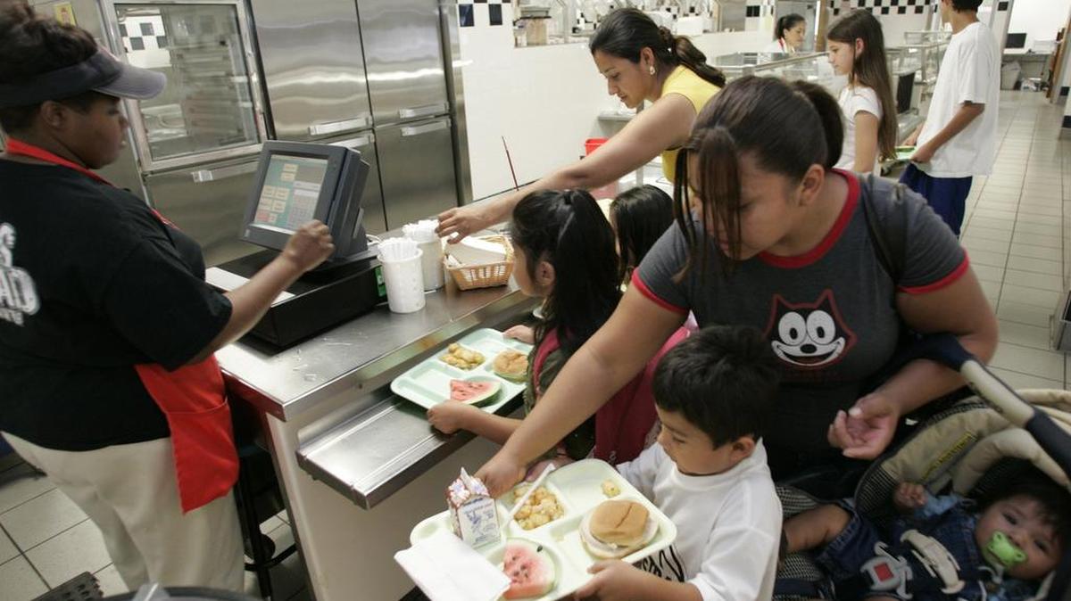 Two schools in the Grapevine-Colleyville district will serve free breakfasts and lunches to children under 18 this summer.
