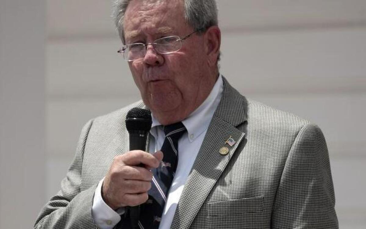 
Grapevine Mayor Pro Tem Shane Wilbanks makes comments at the Grapevine Historical Society’s 40th Anniversary Sno-Cone social at Ted R. Ware Plaza in Grapevine in May 2014. Wilbanks died Friday of natural causes.
