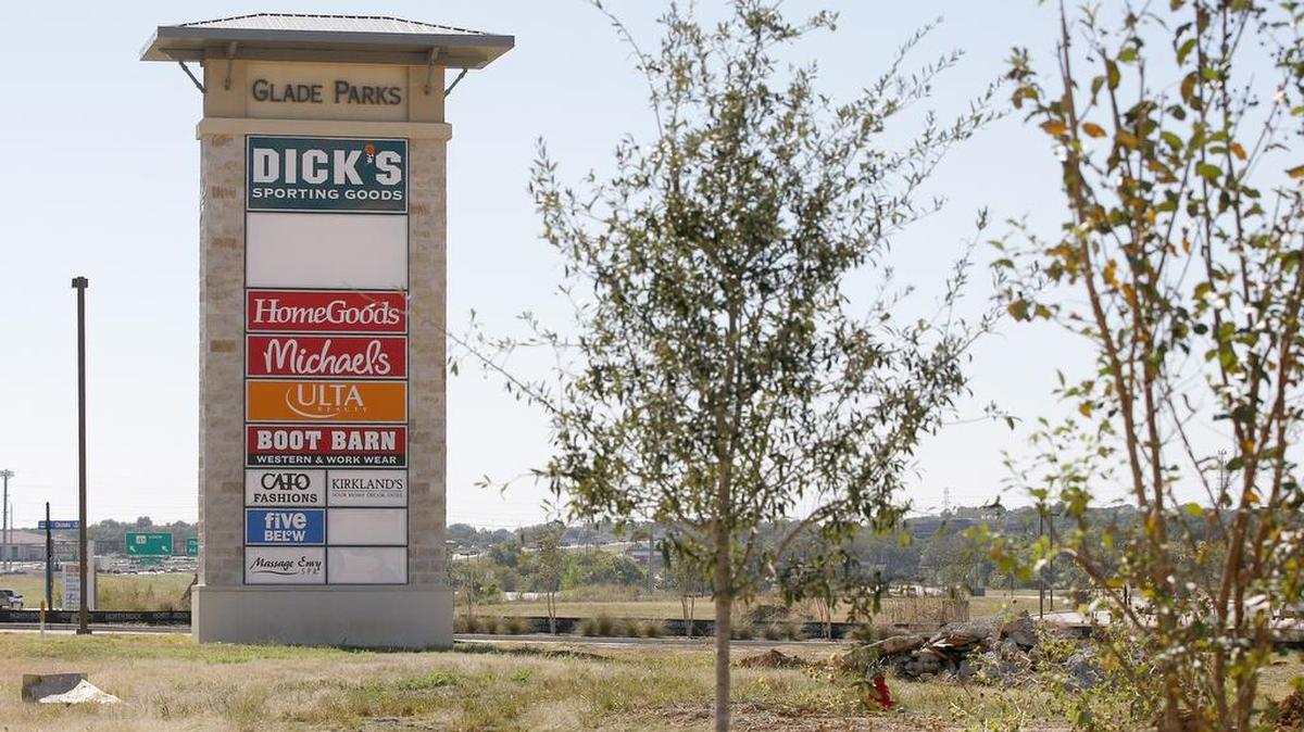Work isn’t slowing down at the booming Glade Parks development in Euless where a boutique hotel announced that it is building a 140-room hotel and Lazy Dog restaurant is scheduled to open soon.