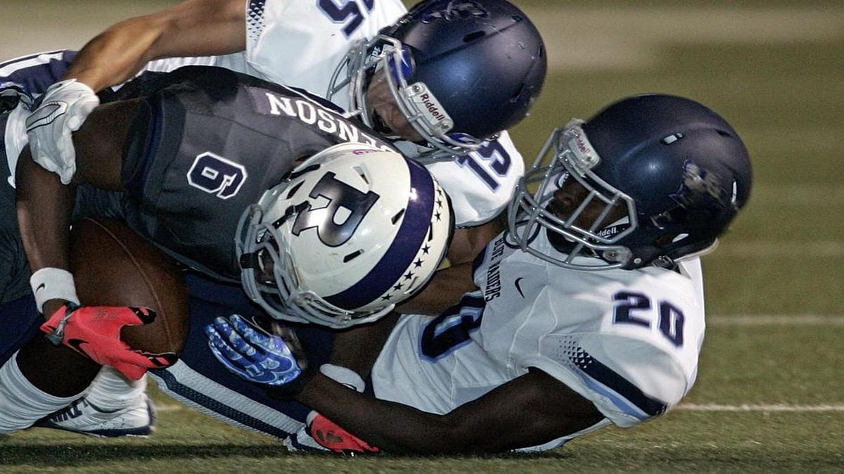 Bell defensive back Devunte’ Dawson, right, said of the Raiders’ motivation this season, “We feel like it’s our time to shock the world.”
