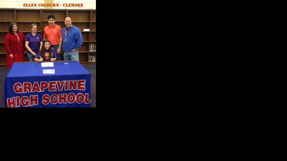 
Ellen Colburn signs her NLI to play women’s soccer at Clemson.
