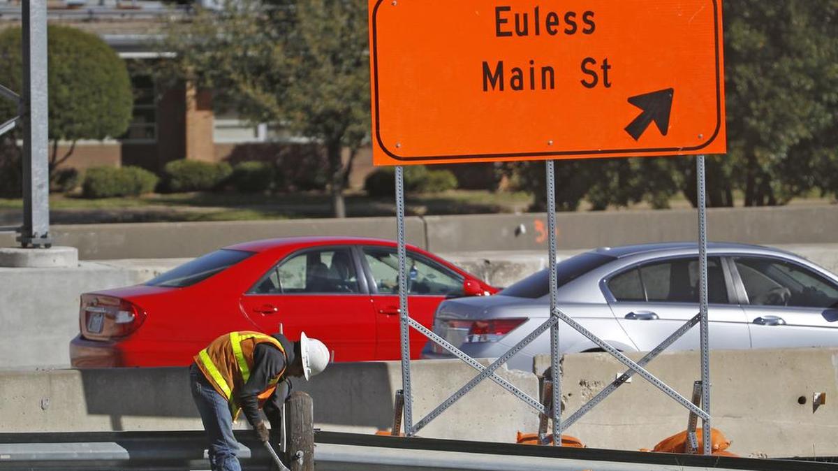 The orange barrels and lane switches and sometimes excruciatingly long lines have become a way of life along Airport Freeway and many of the roads leading to it. Sometime in 2018 it’ll be worth it, when the Midtown Express is finished.