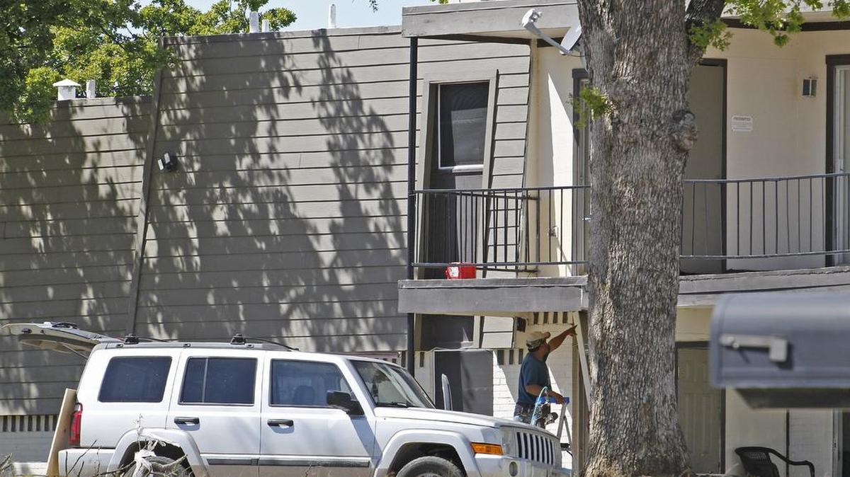 The Linbrook Apartments were recently purchased and the complex’s name was changed, but some tenants now say they are being treated unfairly by new management.