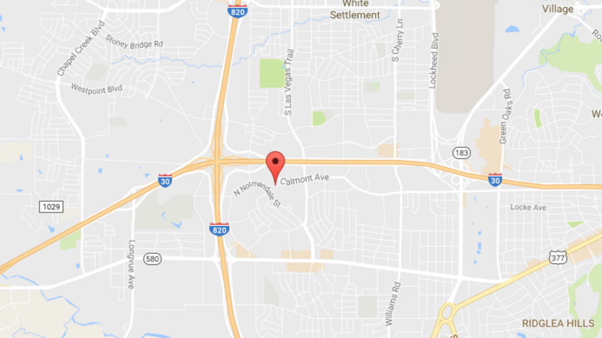 Officers spotted a vehicle involved with an ATM theft and chased the suspects down Interstate 20 to Interstate 30 into west Fort Worth.