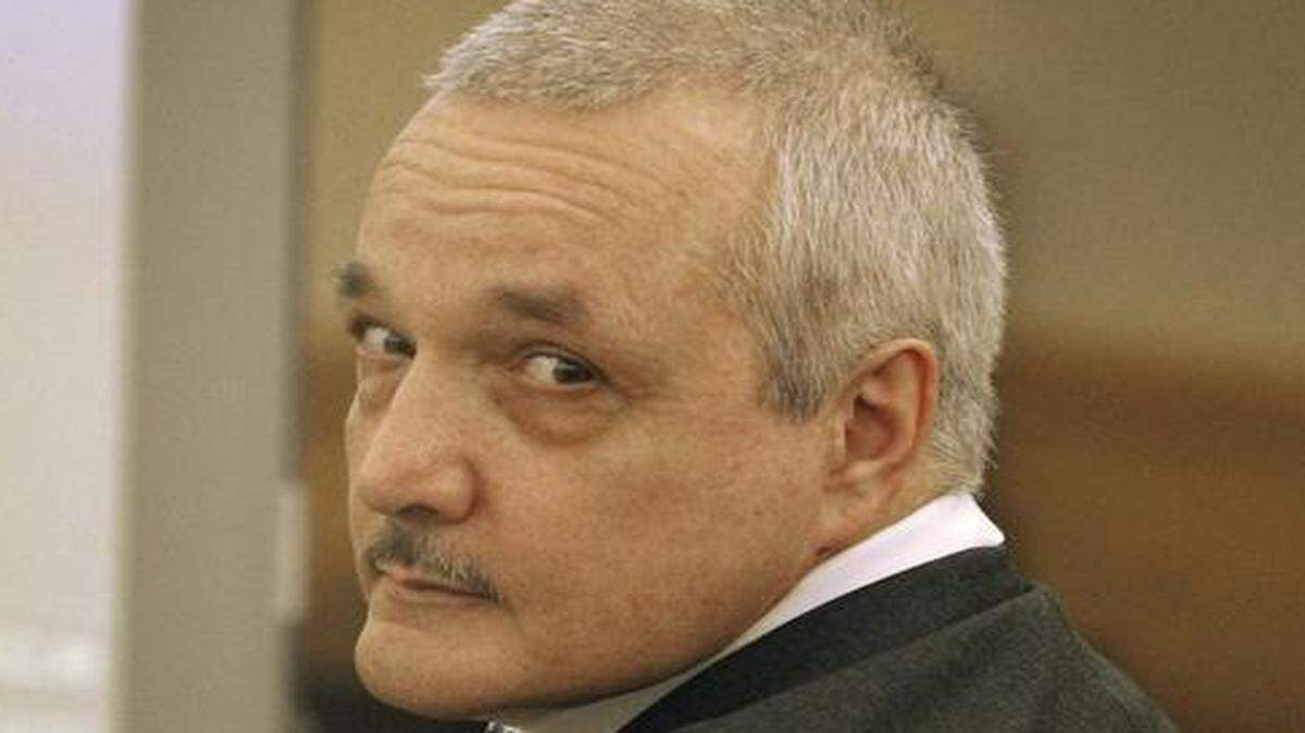 
John St. Angelo was convicted of killing his ex-wife,Suzanne Parsons, a real estate agent, on Thursday in Fort Worth.
