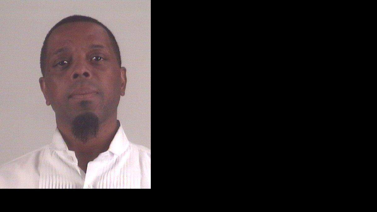 
Dondre Johnson - 08/01/74 - faces a charge of contempt of court - arrested July 16, 2014. He is one of the owners of the Johnson Family Mortuary, where bodies were removed by authorities July 15, 2014. Tarrant County Jail Photo
